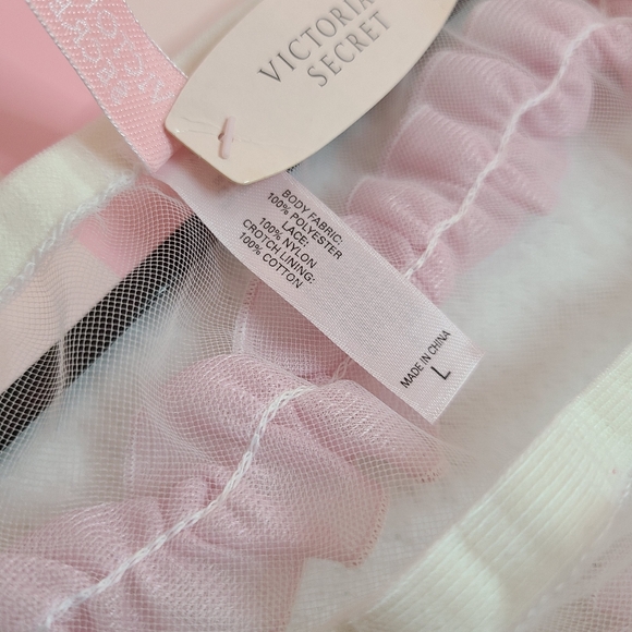 VTG Victoria's Secret Ruffle Bum Sissy String Bikini Panty Size Lg - Picture 5 of 6